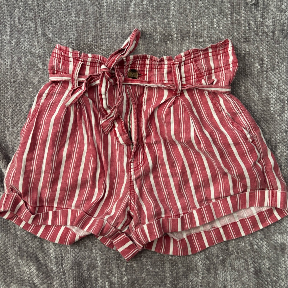 American Eagle Striped Red Women's Shorts